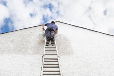 Peinture extérieure à Novillars — façades et ravalement